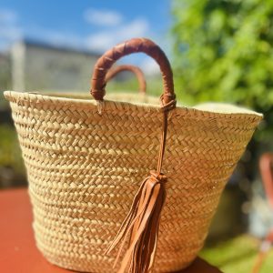 Panier avec pompon